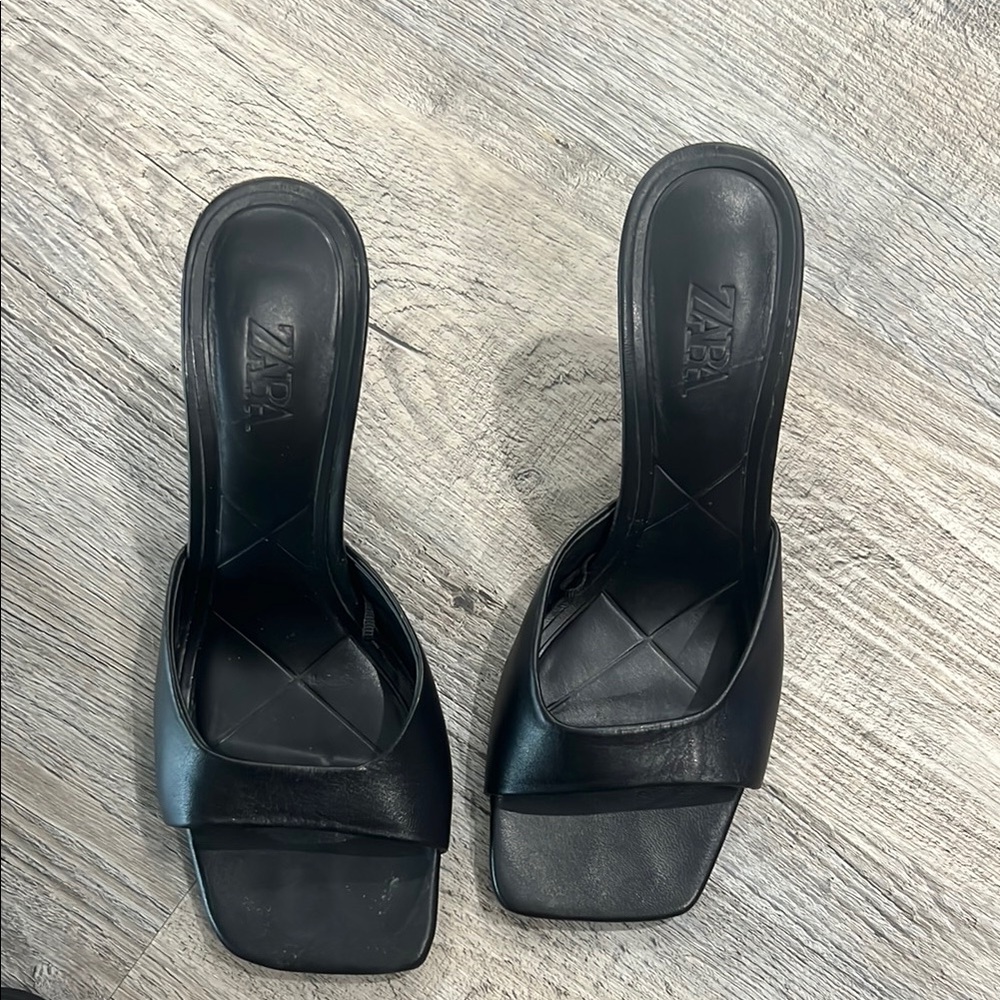 Zara Women's Black Slide Sandals